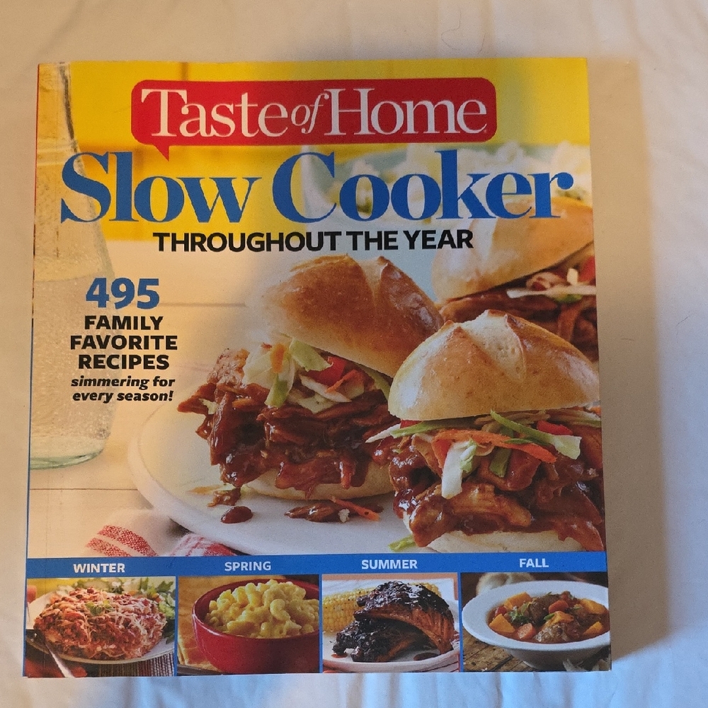 Taste of Home Slow Cooker Cookbook - Red and Blue Edition